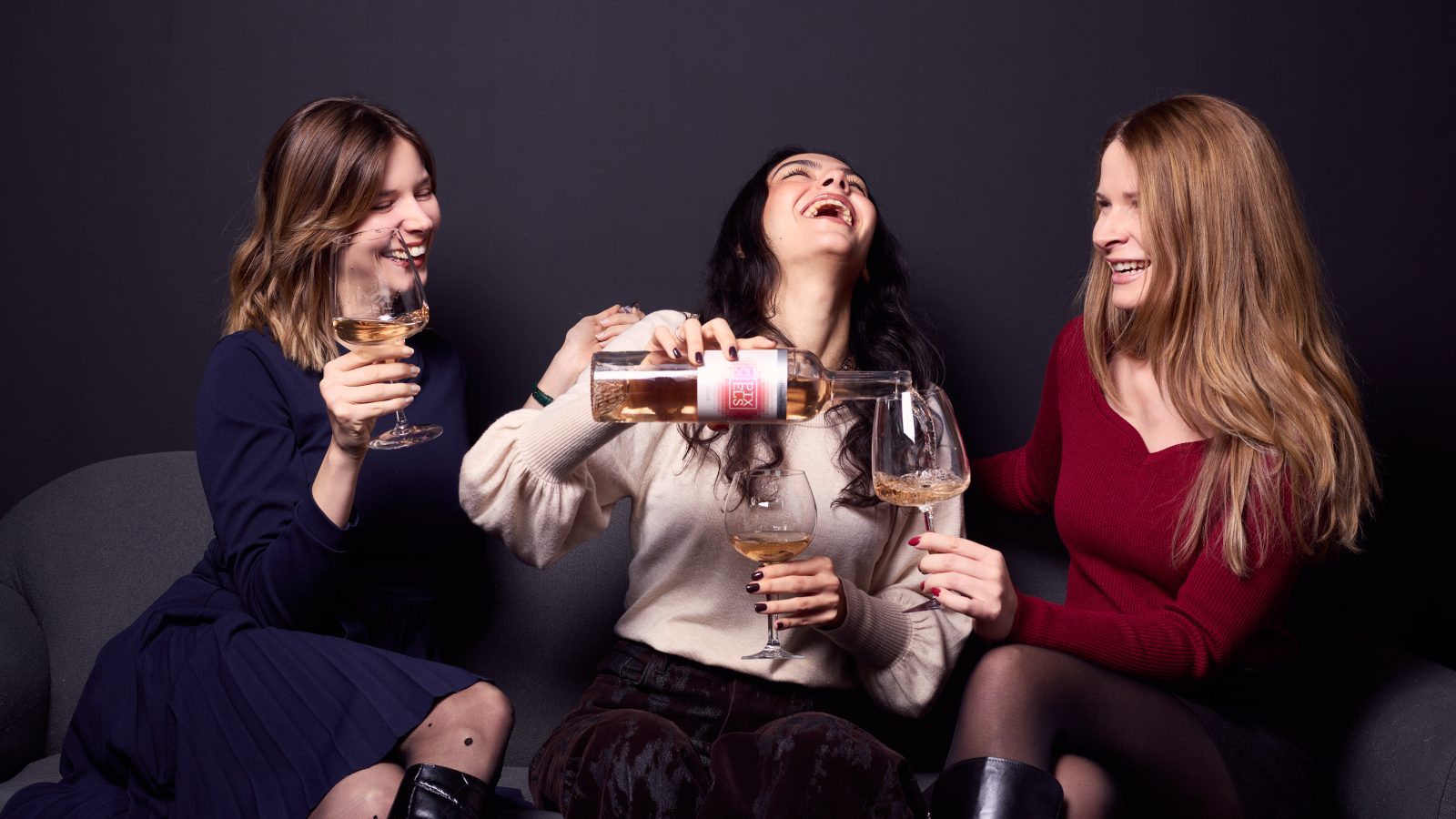 Single, not sorry: три персонажа, три вина, нула извинения