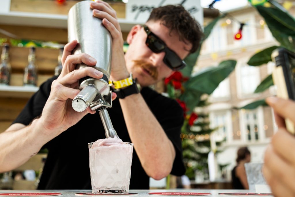 Пролетта и LIQUID MARKET – непридвидимост и богатство от вкусове