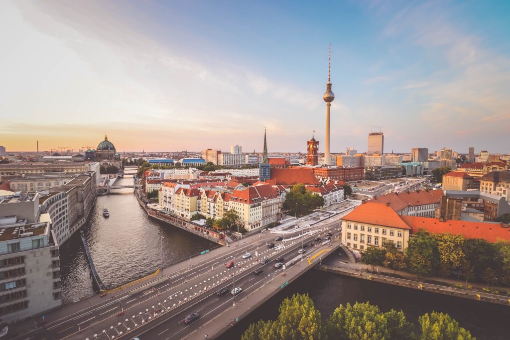 Защо Берлин е западноевропейската София?