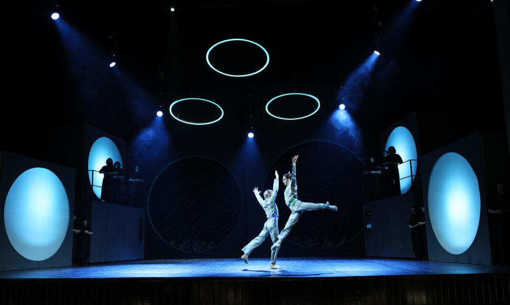 Градът като платно