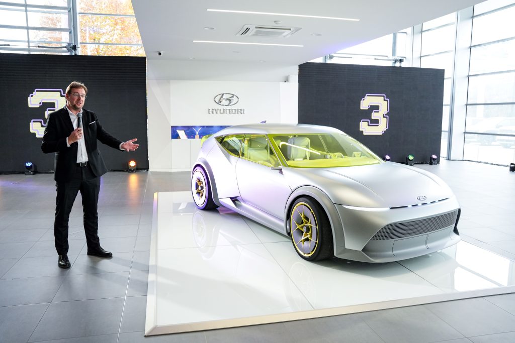 Hyundai представя Concept THREE – визия за бъдещето на мобилността