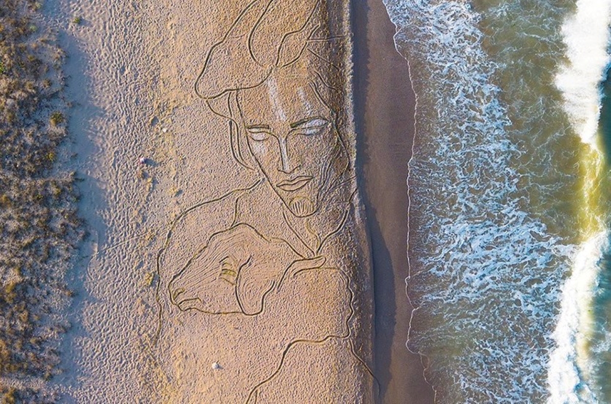 Кой рисува пясъка